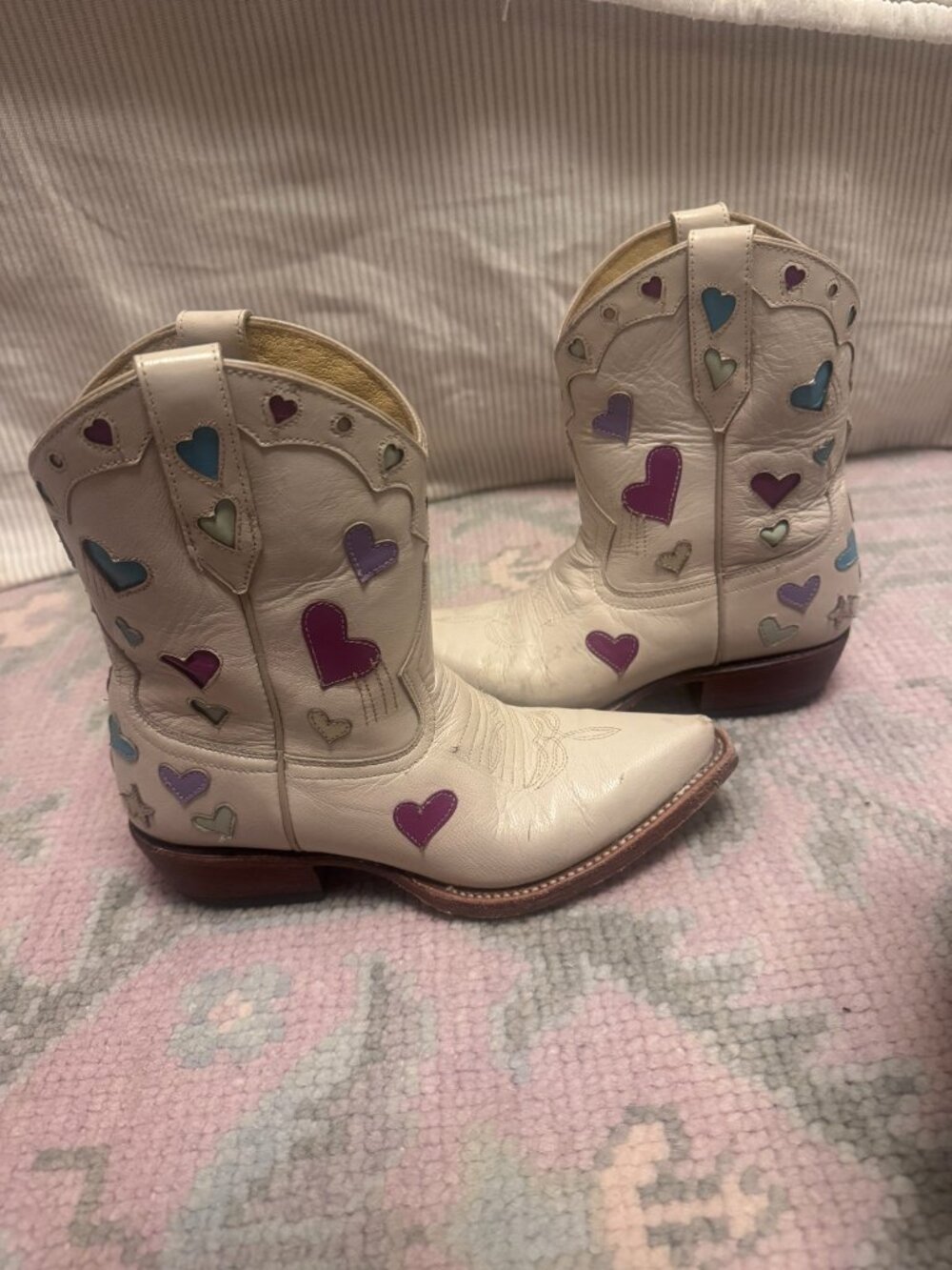 Miron Crosby Girls Heart Boots — Size 4 Youth